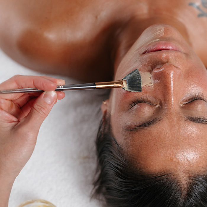 Feathering fan brush in treatment