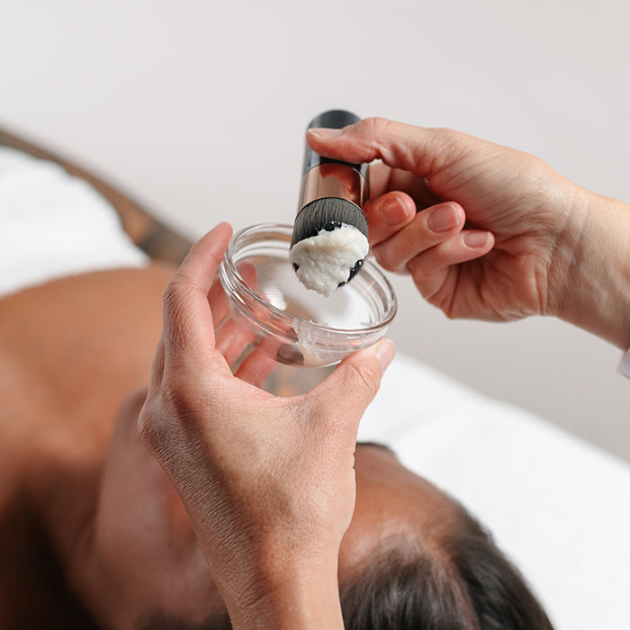 Kabuki brush in treatment