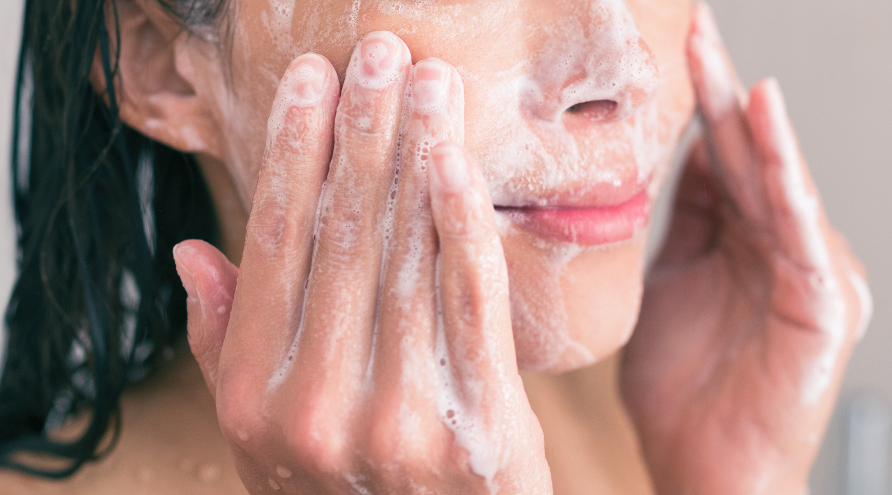 Facial Cleanser Ingredients to Avoid: What Could Irritate or Dry Out Skin